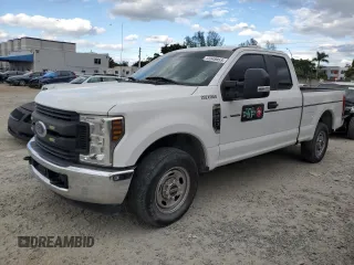 2019 Ford F-250 XL z VIN 1FT7X2A60KEC91808, wystawiony jako Copart lot #41452805 z przebiegiem 101 633 mil mil oraz Nie do naprawy • Non repairable. Historia ofert i sprzedaży dostępna na DreamBid. Obrazek 1.