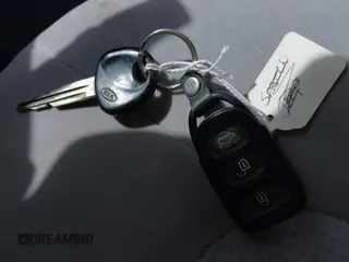 2008 Kia Spectra EX z VIN KNAFE121585529012, wystawiony jako IAAI lot #42120494 z przebiegiem Nie podano mil oraz . Historia ofert i sprzedaży dostępna na DreamBid. Obrazek 11.