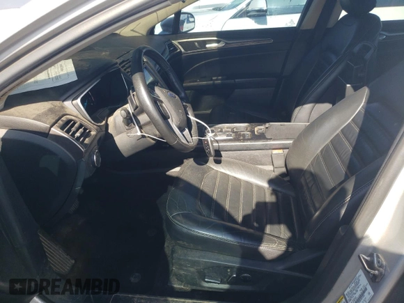 2017 Ford Fusion SE z VIN 3FA6P0HD1HR154537, wystawiony jako Copart lot #53929195 z przebiegiem 188 909 mil mil oraz Czysty tytuł • Clean title. Historia ofert i sprzedaży dostępna na DreamBid. Obrazek 7.