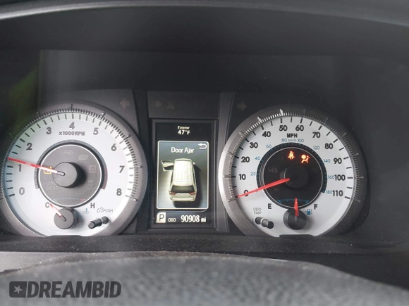 2017 Toyota Sienna SE with VIN 5TDXZ3DCXHS770659, listed as a IAAI auction lot 41785225 with 90,908 mi miles and . Bid and sale history available at DreamBid. Image 7.