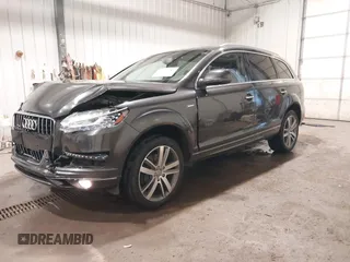 2013 Audi Q7 Premium Plus z VIN WA1LGAFE5DD005527, wystawiony jako IAAI lot #42616487 z przebiegiem 113 552 mil mil oraz . Historia ofert i sprzedaży dostępna na DreamBid. Obrazek 2.