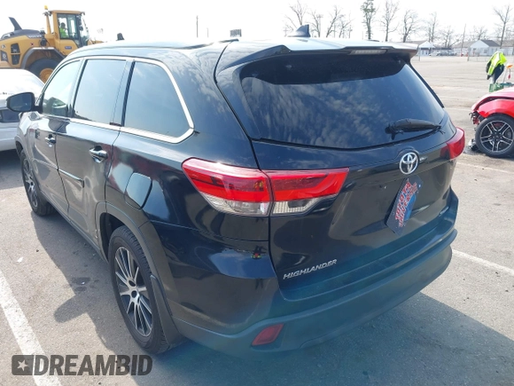 2018 Toyota Highlander SE z VIN 5TDJZRFH9JS551134, wystawiony jako IAAI lot #41904789 z przebiegiem 176 321 mil mil oraz . Historia ofert i sprzedaży dostępna na DreamBid. Obrazek 3.