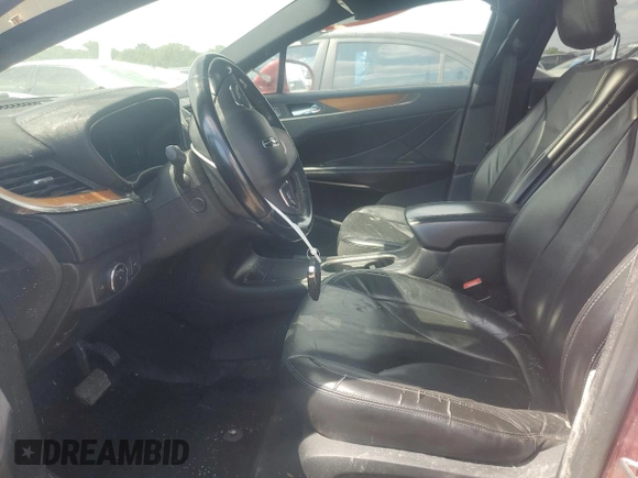 2017 Lincoln MKC Select with VIN 5LMCJ2D99HUL45913, listed as a Copart auction lot 60202805 with 119,658 mi miles and Salvage title. Bid and sale history available at DreamBid. Image 7.