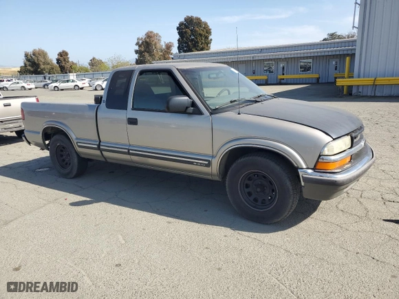 2000 Chevrolet S-10 LS with VIN 1GCCS19W2Y8221990, listed as a Copart auction lot 53942155 with 275,715 mi miles and Clean Title. Bid and sale history available at carsss.com. Image 4.