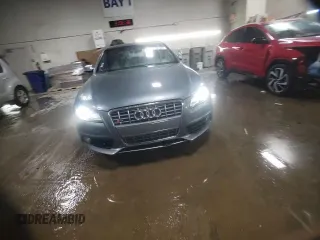 2012 Audi S4 Premium Plus z VIN WAUDGAFL0CA033810, wystawiony jako Copart lot #86992444 z przebiegiem 91 305 mil mil oraz Szkody całkowita. Historia ofert i sprzedaży dostępna na DreamBid. Obrazek 13.