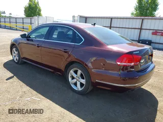 2012 Volkswagen Passat SE z VIN 1VWBN7A3XCC097252, wystawiony jako IAAI lot #42373075 z przebiegiem 134 733 mil mil oraz . Historia ofert i sprzedaży dostępna na DreamBid. Obrazek 3.