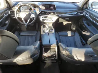 2017 BMW 7 Series 740i with VIN WBA7E2C32HG740649, listed as a Copart auction lot 45593145 with 122,793 mi miles and Salvage Title. Bid and sale history available at carsss.com. Image 8.