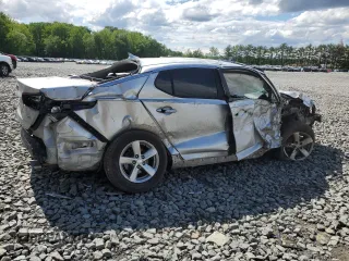 2014 Kia Optima LX z VIN 5XXGM4A79EG311308, wystawiony jako Copart lot #58212405 z przebiegiem 147 006 mil mil oraz Szkoda całkowita • Salvage title. Historia ofert i sprzedaży dostępna na DreamBid. Obrazek 3.