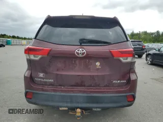 2018 Toyota Highlander SE z VIN 5TDJZRFH0JS857493, wystawiony jako Copart lot #57224495 z przebiegiem 111 862 mil mil oraz Szkoda całkowita • Salvage title. Historia ofert i sprzedaży dostępna na DreamBid. Obrazek 6.