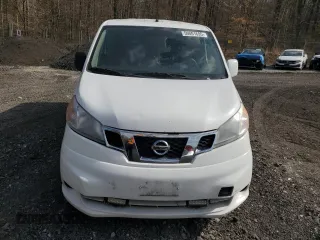 2015 Nissan NV200 S z VIN 3N6CM0KN8FK696261, wystawiony jako Copart lot #50001695 z przebiegiem Nie podano mil oraz Szkoda całkowita • Salvage title. Historia ofert i sprzedaży dostępna na DreamBid. Obrazek 5.