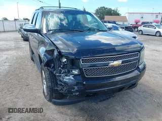 2009 Chevrolet Tahoe LTZ с VIN 1GNFK33009R236486, выставлен на аукционе IAAI как лот 40450586 с пробегом 206 277 миль миль и . История ставок и продаж доступна на DreamBid. Изображение 6.