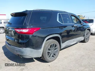 2019 Chevrolet Traverse LT Cloth z VIN 1GNEVGKW7KJ208656, wystawiony jako IAAI lot #42373422 z przebiegiem 132 863 mil mil oraz . Historia ofert i sprzedaży dostępna na DreamBid. Obrazek 4.