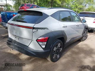 2025 Hyundai Kona SEL with VIN KM8HB3AB3SU215152, listed as a IAAI auction lot 42135218 with 21,664 mi miles and . Bid and sale history available at carsss.com. Image 4.