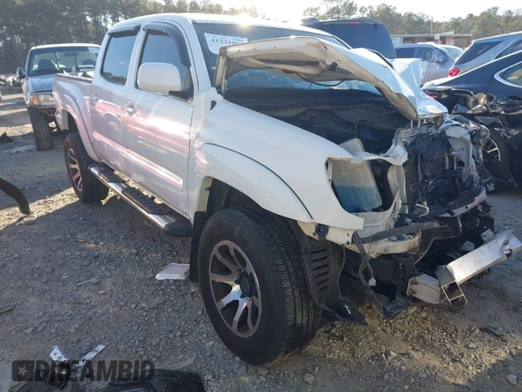 2008 Toyota Tacoma PreRunner with VIN 3TMJU62N58M062894, listed as a IAAI auction lot 41231086 with 300,671 mi miles. Bid and sale history available at carsss.com. Image 1.