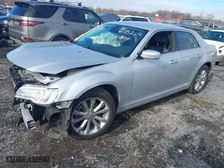 2019 Chrysler 300 Touring with VIN 2C3CCARG2KH618269, listed as a IAAI auction lot 40858225 with 45,300 mi miles. Bid and sale history available at carsss.com. Image 18.