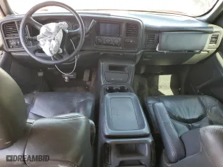2002 Chevrolet Avalanche with VIN 3GNEK13T92G121899, listed as a Copart auction lot 52312915 with 422,176 mi miles and Salvage Title. Bid and sale history available at carsss.com. Image 8.