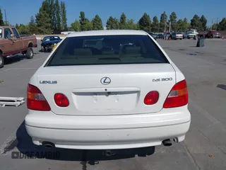 2000 Lexus GS 300 z VIN JT8BD68S5Y0114026, wystawiony jako IAAI lot #42322617 z przebiegiem 141 984 mil mil oraz . Historia ofert i sprzedaży dostępna na DreamBid. Obrazek 16.
