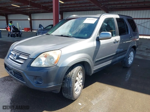 2006 Honda CR-V EX with VIN JHLRD688X6C016760, listed as a IAAI auction lot 41826866 with 294,185 mi miles. Bid and sale history available at carsss.com. Image 2.