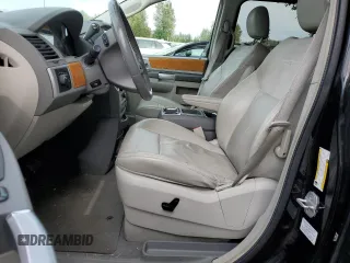 2008 Chrysler Town & Country Limited with VIN 2A8HR64X38R646632, listed as a Copart auction lot 68187024 with 153,287 mi miles and Salvage Title. Bid and sale history available at carsss.com. Image 7.