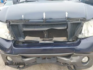 2006 Ford F-150 XLT with VIN 1FTPW04536KC60389, listed as a IAAI auction lot 41137982 with 218,741 mi miles. Bid and sale history available at carsss.com. Image 6.