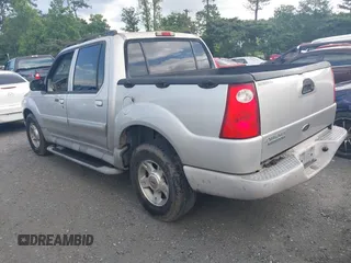 2003 Ford Explorer Sport Trac XLS z VIN 1FMZU67E63UC48939, wystawiony jako IAAI lot #42526151 z przebiegiem 221 402 mil mil oraz . Historia ofert i sprzedaży dostępna na DreamBid. Obrazek 3.