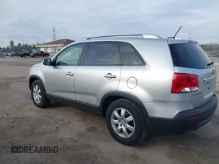 2012 Kia Sorento LX with VIN 5XYKT4A62CG237467, listed as a IAAI auction lot 41842045 with 113,357 mi miles. Bid and sale history available at carsss.com. Image 3.