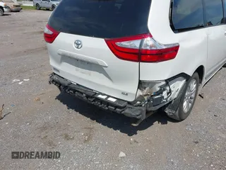 2015 Toyota Sienna XLE with VIN 5TDYK3DC8FS654902, listed as a IAAI auction lot 41953705 with 169,036 mi miles. Bid and sale history available at carsss.com. Image 6.