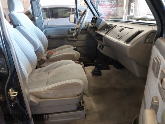 1991 Isuzu Trooper z VIN JACCH58R8M7902476, wystawiony jako IAAI lot #41893980 z przebiegiem 169 269 mil mil oraz . Historia ofert i sprzedaży dostępna na DreamBid. Obrazek 5.