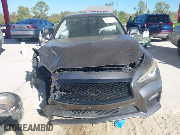 2014 Infiniti Q50 with VIN JN1BV7AP0EM673520, listed as a IAAI auction lot 41287915 with 178,339 mi miles. Bid and sale history available at carsss.com. Image 13.