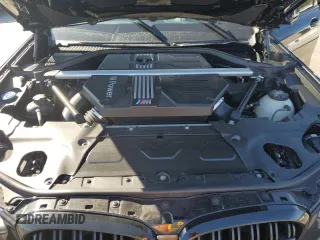 2020 BMW X4 M Competition z VIN 5YMUJ0C02L9C71775, wystawiony jako Copart lot #82163124 z przebiegiem 36 904 mil mil oraz Szkoda całkowita • Salvage title. Historia ofert i sprzedaży dostępna na DreamBid. Obrazek 14.