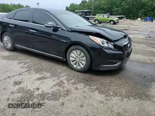 2017 Hyundai Sonata Hybrid SE with VIN KMHE24L19HA047623, listed as a Copart auction lot 62664743 with 162,433 mi miles. Bid and sale history available at carsss.com. Image 11.