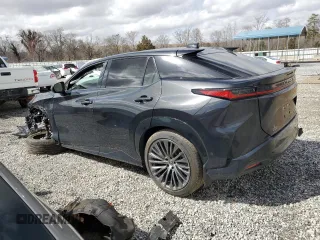 2023 Lexus RZ 450e Premium z VIN JTJAAAAB8PA018786, wystawiony jako Copart lot #47896015 z przebiegiem 14 665 mil mil oraz Szkoda całkowita • Salvage title. Historia ofert i sprzedaży dostępna na DreamBid. Obrazek 2.