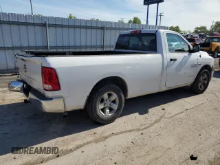 2018 Ram 1500 Tradesman z VIN 3C6JR6DT7JG304609, wystawiony jako Copart lot #55684295 z przebiegiem 73 075 mil mil oraz Szkoda całkowita • Salvage title. Historia ofert i sprzedaży dostępna na DreamBid. Obrazek 3.