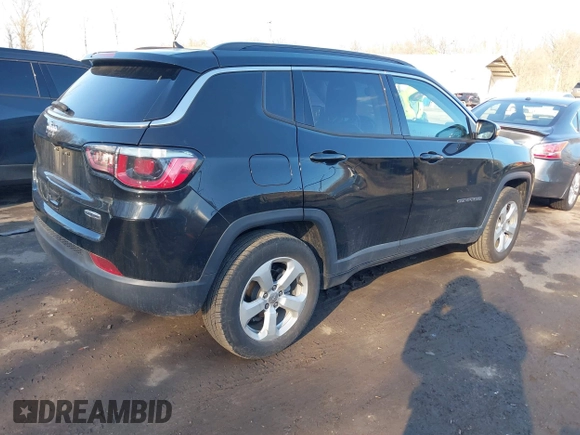 2017 Jeep Compass Latitude with VIN 3C4NJDBB8HT679989, listed as a IAAI auction lot 41499263 with 73,369 mi miles. Bid and sale history available at carsss.com. Image 4.
