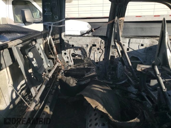 2001 Ford F-350 XL with VIN 1FTWW32F11ED35977, listed as a Copart auction lot 70029044 with Not provided miles and Non repairable. Bid and sale history available at DreamBid. Image 10.