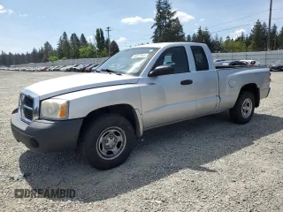 2007 Dodge Dakota ST z VIN 1D7HE22K07S201528, wystawiony jako Copart lot #56072905 z przebiegiem 191 373 mil mil oraz Czysty tytuł • Clean title. Historia ofert i sprzedaży dostępna na DreamBid. Obrazek 1.