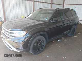 2022 Volkswagen Atlas SE with VIN 1V2KR2CA8NC550050, listed as a IAAI auction lot 42099174 with 55,967 mi miles and . Bid and sale history available at DreamBid. Image 18.