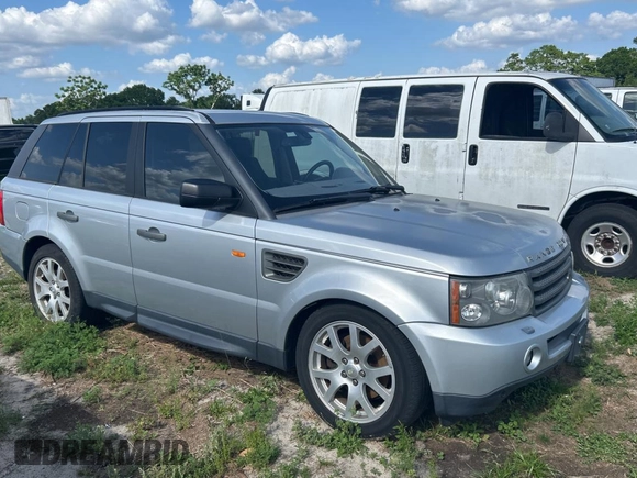 2008 Land Rover Range Rover Sport HSE z VIN SALSK25428A171759, wystawiony jako Copart lot #51871325 z przebiegiem 169 102 mil mil oraz Czysty tytuł • Clean title. Historia ofert i sprzedaży dostępna na DreamBid. Obrazek 1.