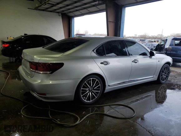2014 Lexus LS 460 with VIN JTHCL5EF2E5022881, listed as a Copart auction lot 42444115 with 105,105 mi miles and Salvage title. Bid and sale history available at DreamBid. Image 3.
