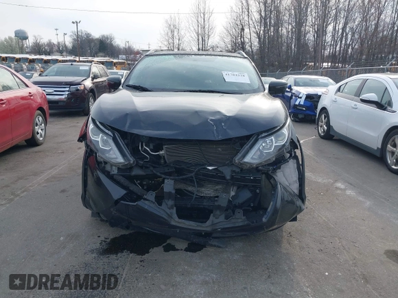 2017 Nissan Rogue Sport SL with VIN JN1BJ1CR1HW131942, listed as a IAAI auction lot 41784228 with 70,660 mi miles. Bid and sale history available at carsss.com. Image 13.