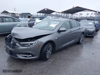 2019 Buick Regal Sportback Essence with VIN W04GP6SX3K1011704, listed as a IAAI auction lot 41028797 with 32,733 mi miles. Bid and sale history available at carsss.com. Image 18.
