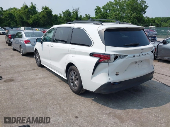 2022 Toyota Sienna LE z VIN 5TDBRKEC0NS087867, wystawiony jako IAAI lot #42332549 z przebiegiem 52 551 mil mil oraz . Historia ofert i sprzedaży dostępna na DreamBid. Obrazek 3.