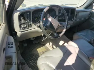 2000 GMC Sierra 2500 SLE z VIN 1GTGK29U1YE282223, wystawiony jako Copart lot #53886435 z przebiegiem Nie podano mil oraz Tytuł czysty. Historia ofert i sprzedaży dostępna na DreamBid. Obrazek 8.