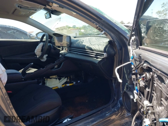 2024 Hyundai Elantra SEL z VIN KMHLM4DG4RU651049, wystawiony jako IAAI lot #42040179 z przebiegiem 37 852 mil mil oraz . Historia ofert i sprzedaży dostępna na DreamBid. Obrazek 5.
