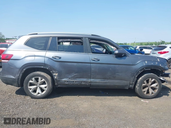 2018 Volkswagen Atlas SE with VIN 1V2KR2CA3JC504717, listed as a IAAI auction lot 42414174 with 105,909 mi miles and . Bid and sale history available at DreamBid. Image 13.