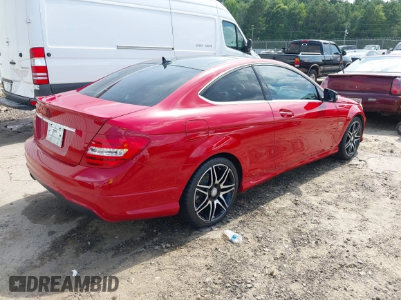 2013 Mercedes-Benz C 250 с VIN WDDGJ4HB9DF963125, выставлен на аукционе IAAI как лот 42725863 с пробегом 71 413 миль миль и . История ставок и продаж доступна на DreamBid. Изображение 4.