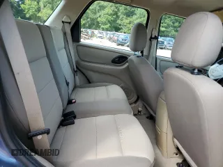 2005 Ford Escape XLS Value with VIN 1FMYU02Z95KB06800, listed as a Copart auction lot 68647114 with 204,081 mi miles and Salvage Title. Bid and sale history available at carsss.com. Image 11.