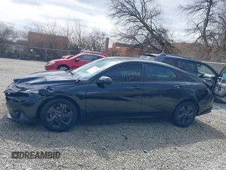 2022 Hyundai Elantra SEL with VIN KMHLM4AGXNU272717, listed as a IAAI auction lot 41879304 with 55,680 mi miles and . Bid and sale history available at DreamBid. Image 14.