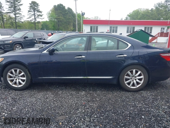 2008 Lexus LS 460 with VIN JTHBL46F585073817, listed as a IAAI auction lot 42238404 with 218,617 mi miles and . Bid and sale history available at DreamBid. Image 14.