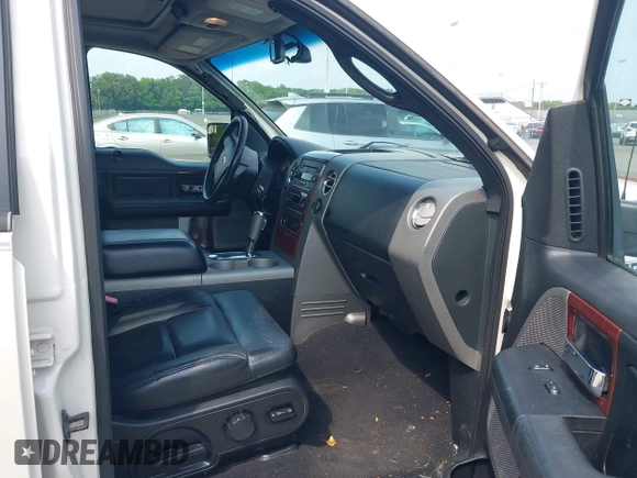 2007 Ford F-150 XLT с VIN 1FTPW14V67FB31272, выставлен на аукционе IAAI как лот 42458624 с пробегом 199 580 миль миль и . История ставок и продаж доступна на DreamBid. Изображение 5.
